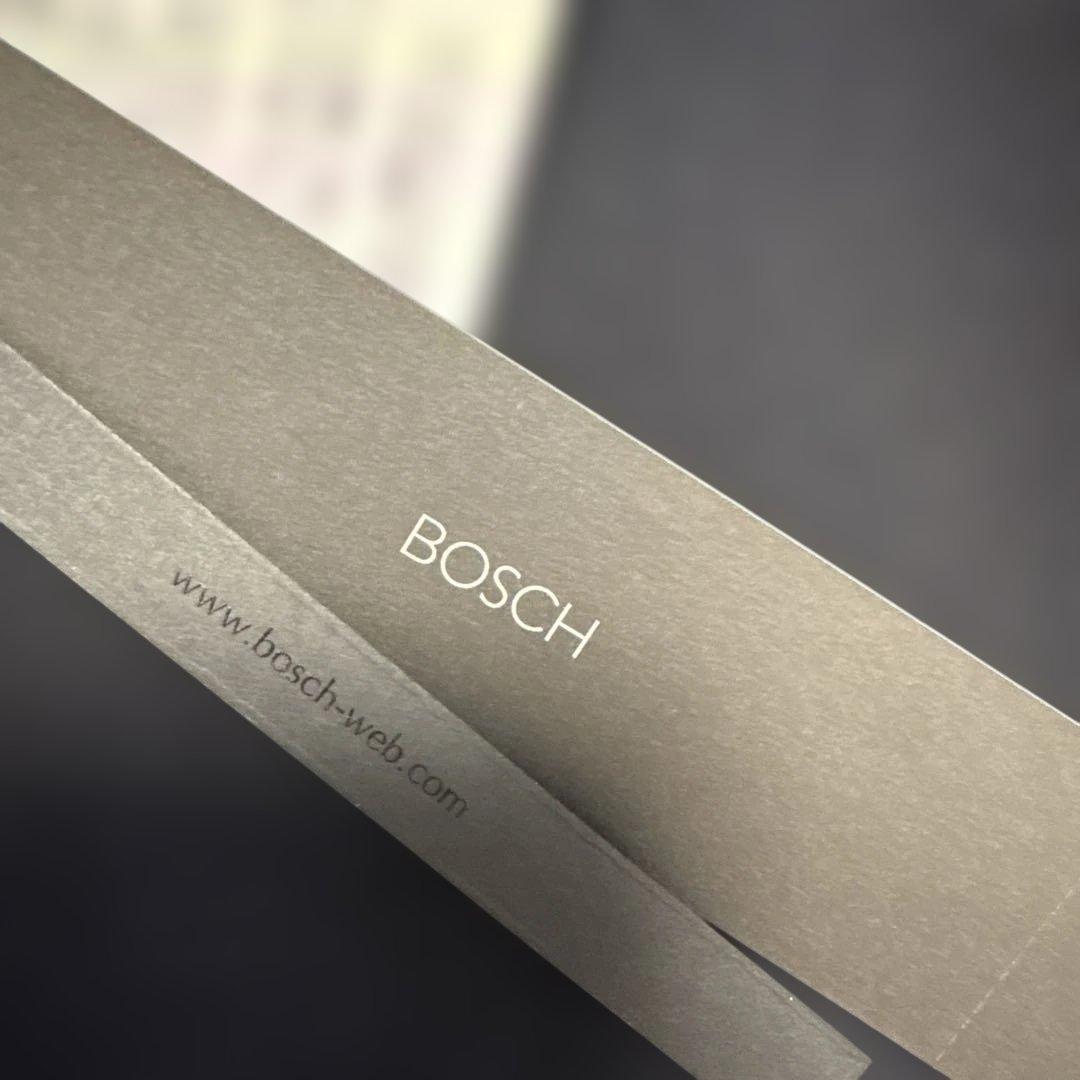 半袖　ブラックワンピース　BOSCH