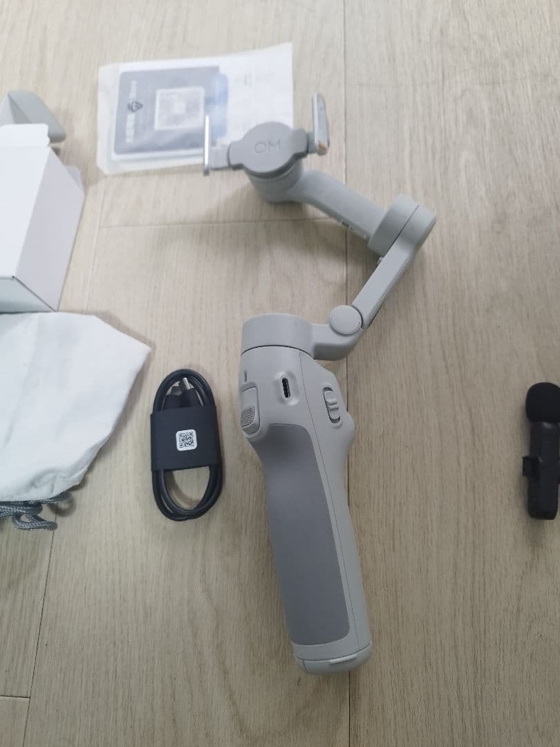 DJI Osmo Mobile 7 スタビライザー　と　ブログマイク
