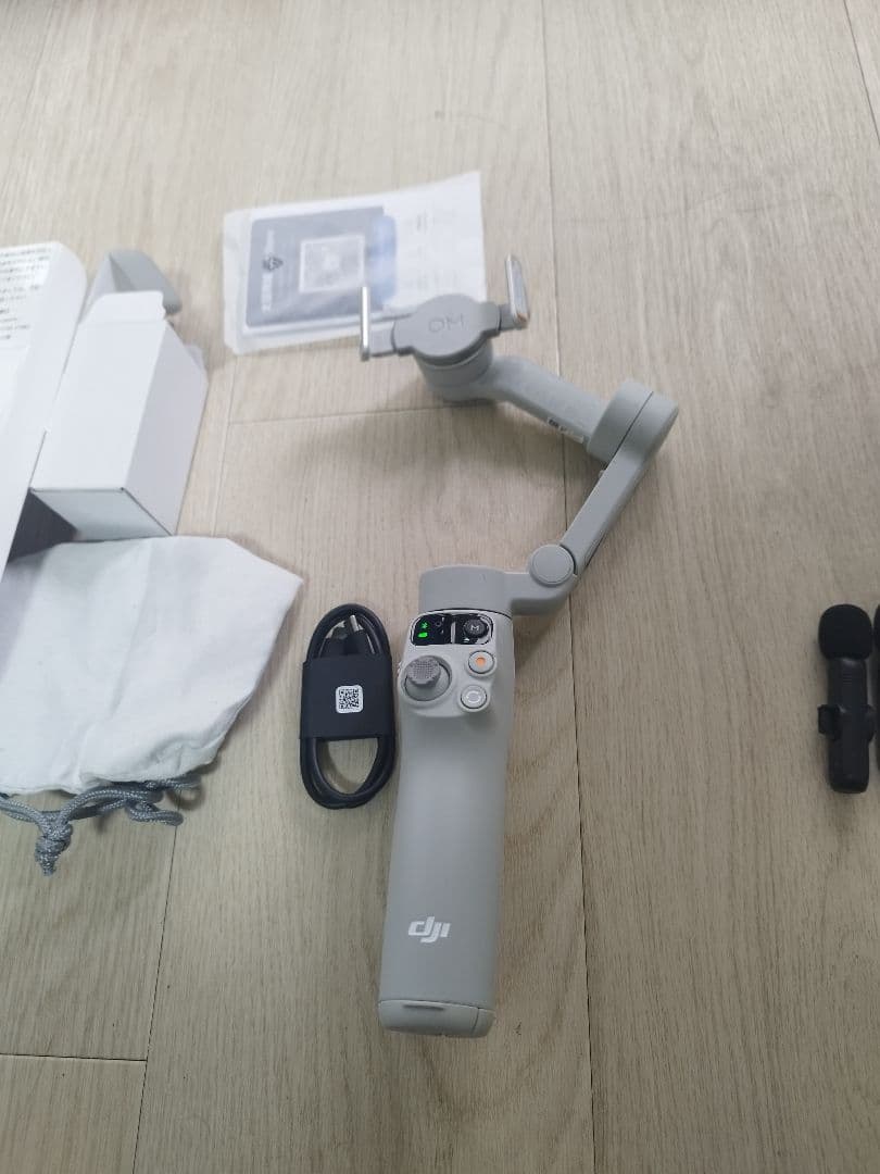DJI Osmo Mobile 7 スタビライザー　と　ブログマイク