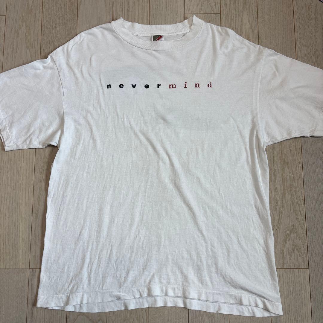 Never Mind x Sunny C Sider Tシャツ