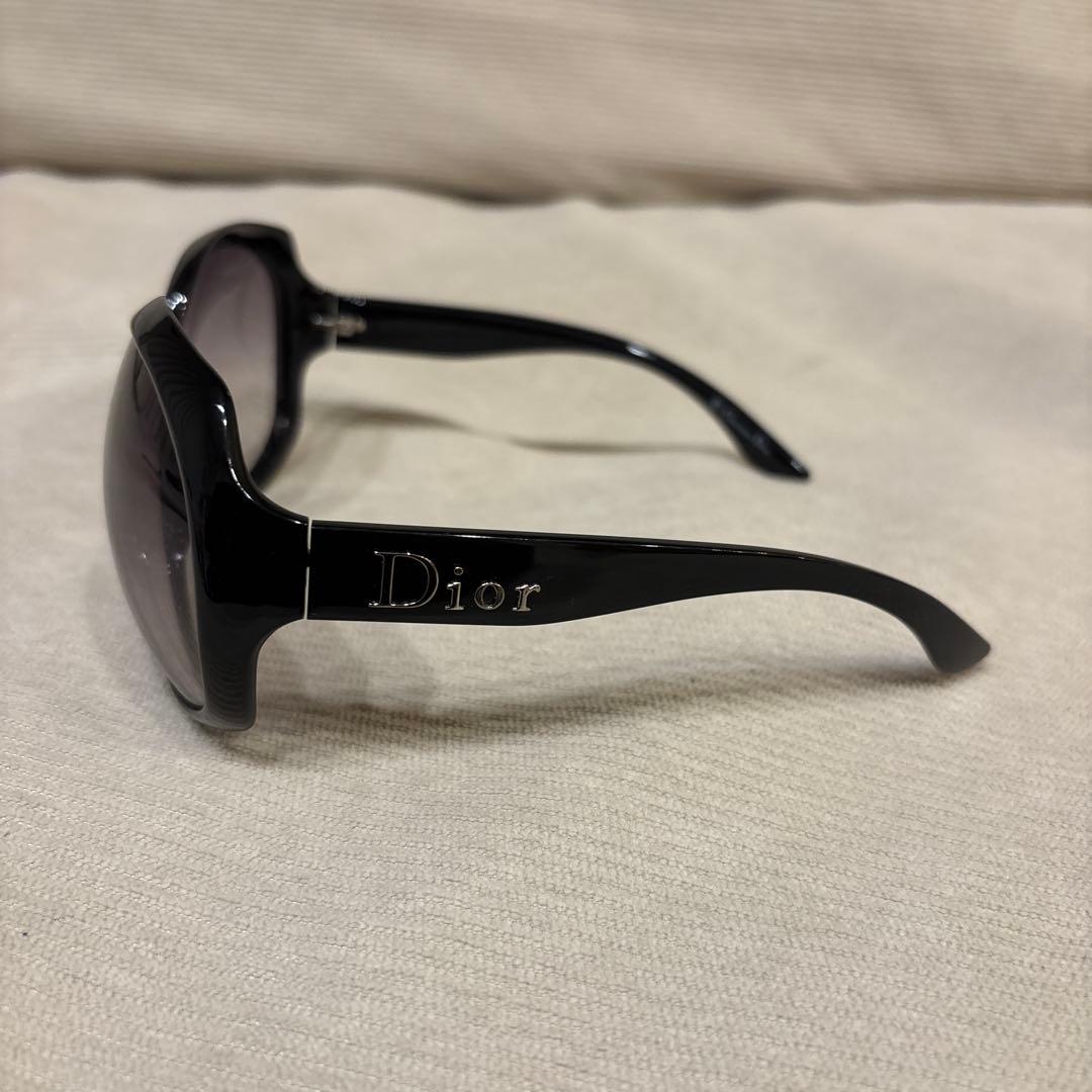 Dior ブラックラウンドサングラス　glossy