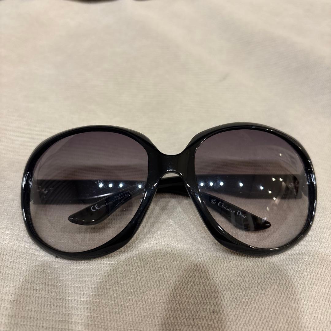 Dior ブラックラウンドサングラス　glossy