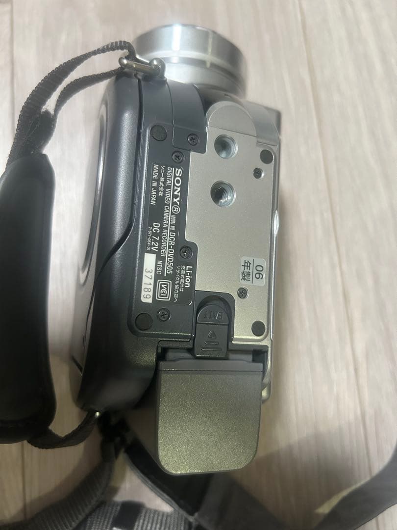 SONY Handycam DCR-DVD 505 4.0メガピクセル 本体