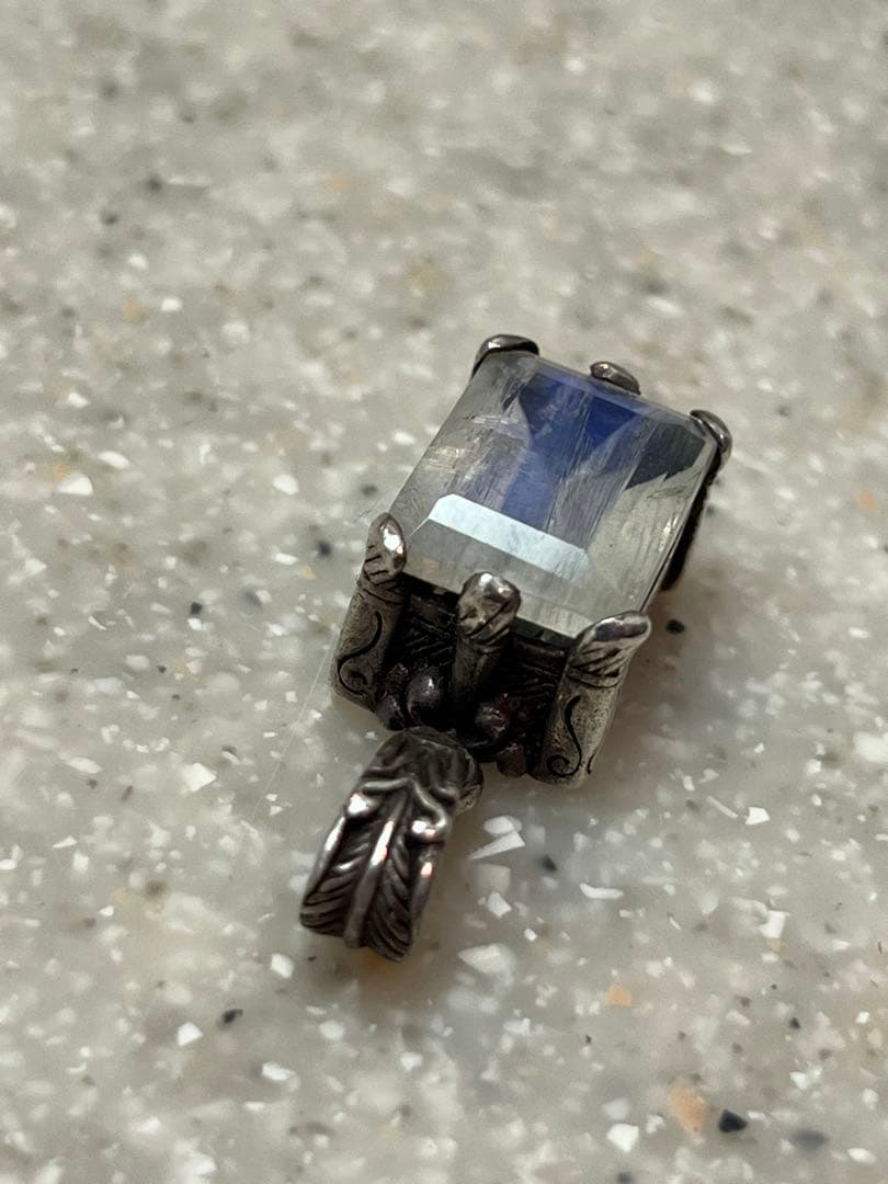ふ*き様 ソカロ　イスラミックペンダントトップ　レインボームーンストーン
