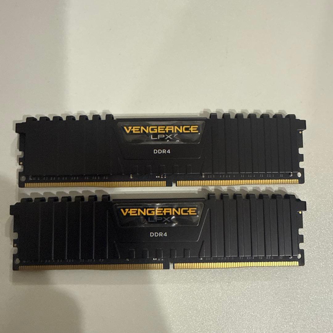Corsair DDR4-3200MHz 32GB（16GB×2）