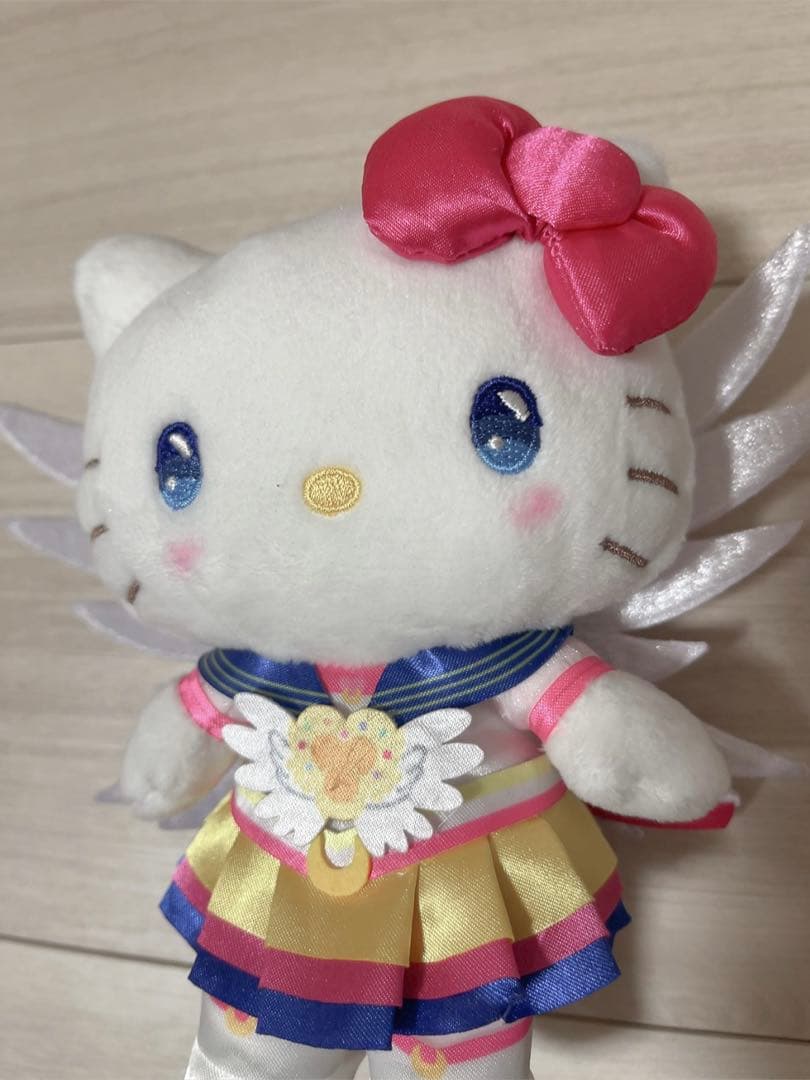 新品　サンリオ　キティ　セーラームーン　マスコット　キーホルダー　ぬいぐるみ