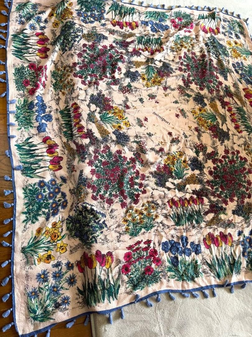 美品！素敵◎マニプリ ウールシルク大判ストール 淡ピンク フリンジ 花柄