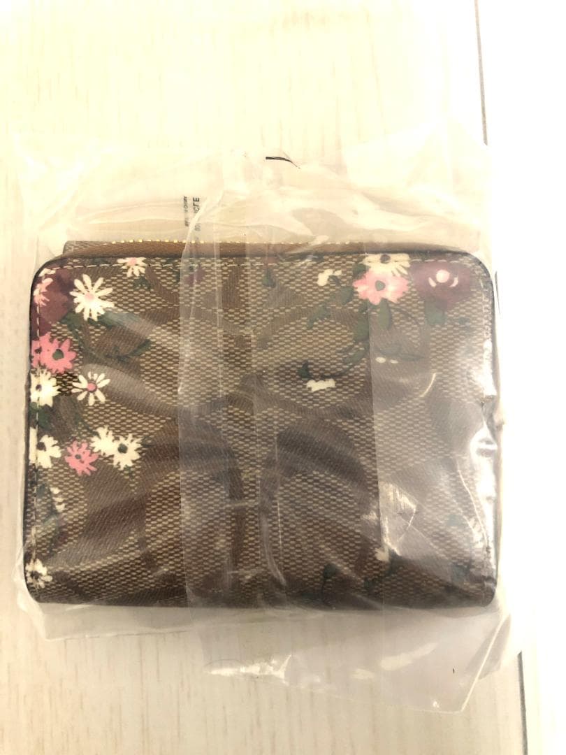 COACH 花柄 三つ折り財布 未使用 未開封
