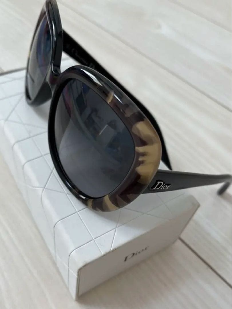 Christian Dior オーバーサイズ サングラス