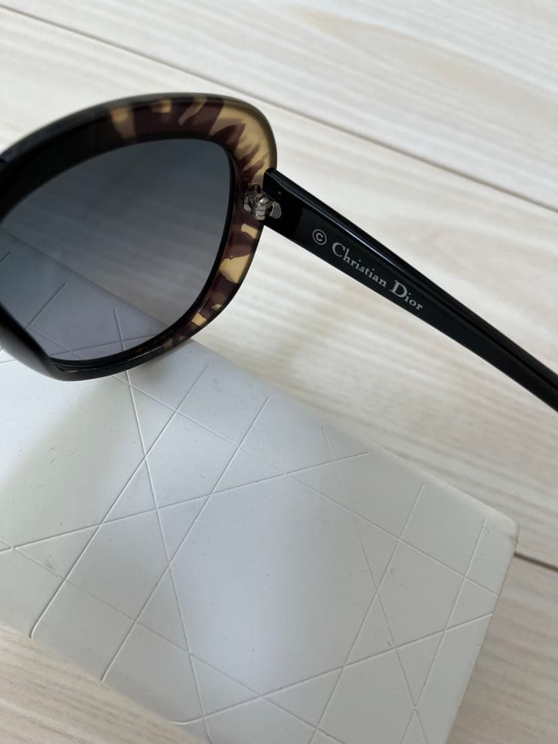 Christian Dior オーバーサイズ サングラス