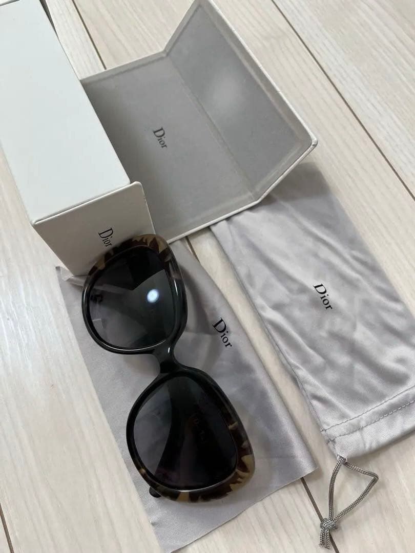 Christian Dior オーバーサイズ サングラス