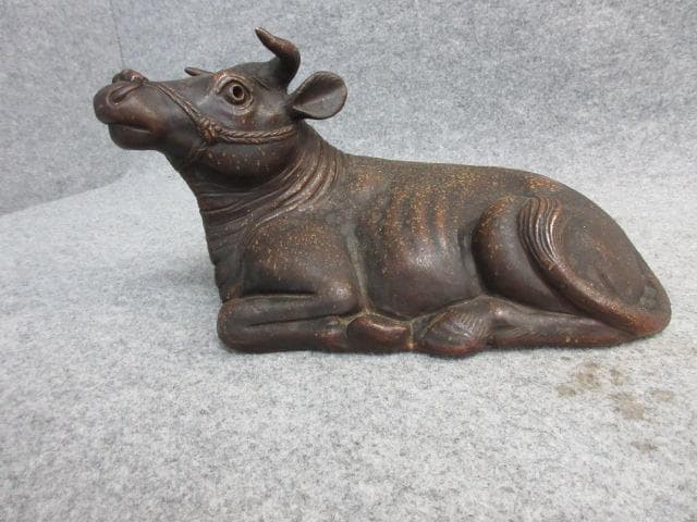 備前焼牛の置物 [B26500]