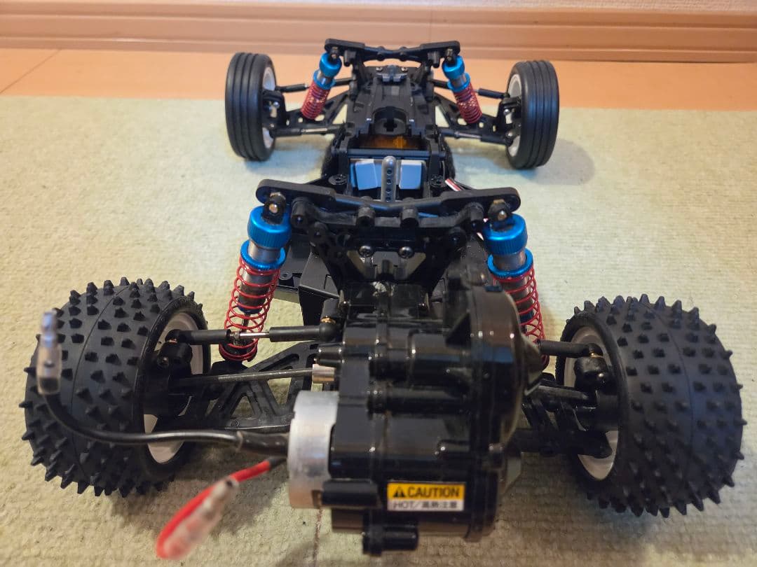 タミヤ DT-04シャーシ サーボ、モーター付き