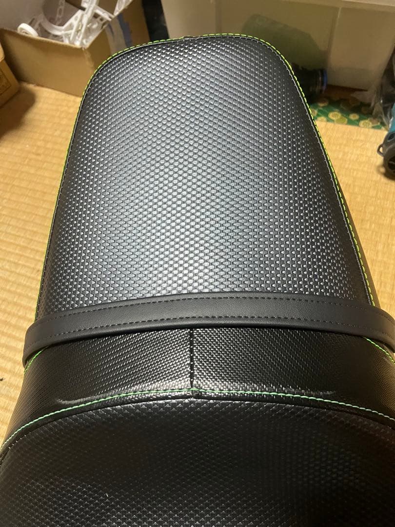 ZX-14R ZX14R ZZR1400カスタム 張替シート グリーンステッチ