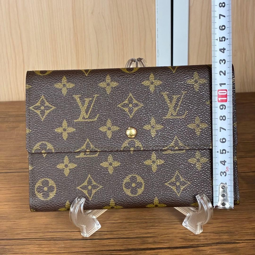 LOUIS VUITTON モノグラム ポシェットパスポール　三つ折り財布