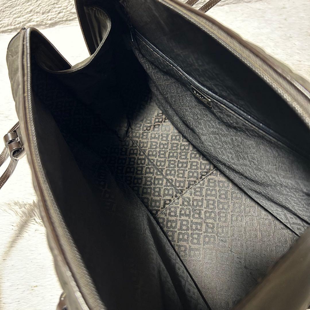 BALLY バリー ミニボストンバッグ キルティングバッグ　シルバーロゴ金具