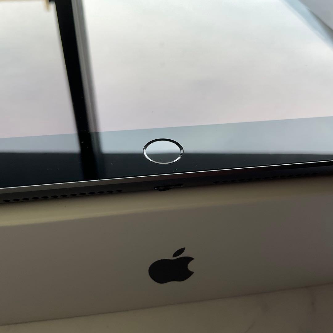 【極美品】Apple iPad 第7世代 Wi-Fi Cellular 32GB