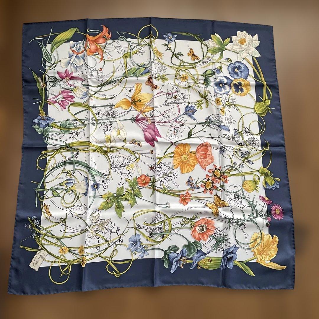 GUCCI スカーフ　ストール　グッチ　フローラ　花柄　ボタニカル　シルク