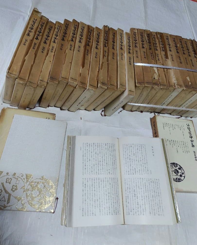 谷崎潤一郎全集 全30巻 （1〜29巻）中央公論社　昭和32年より発行