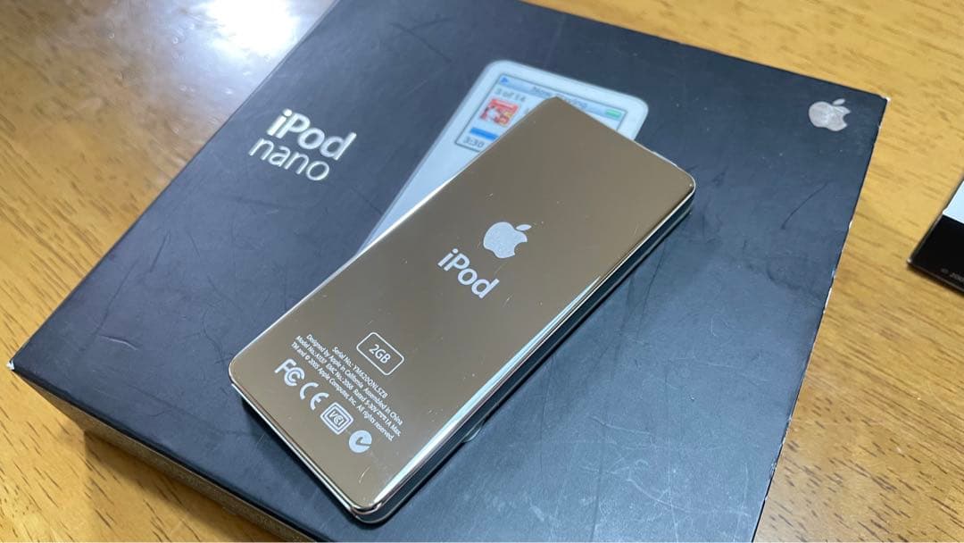ポータブルプレーヤー IPOD NANO 2GB2006