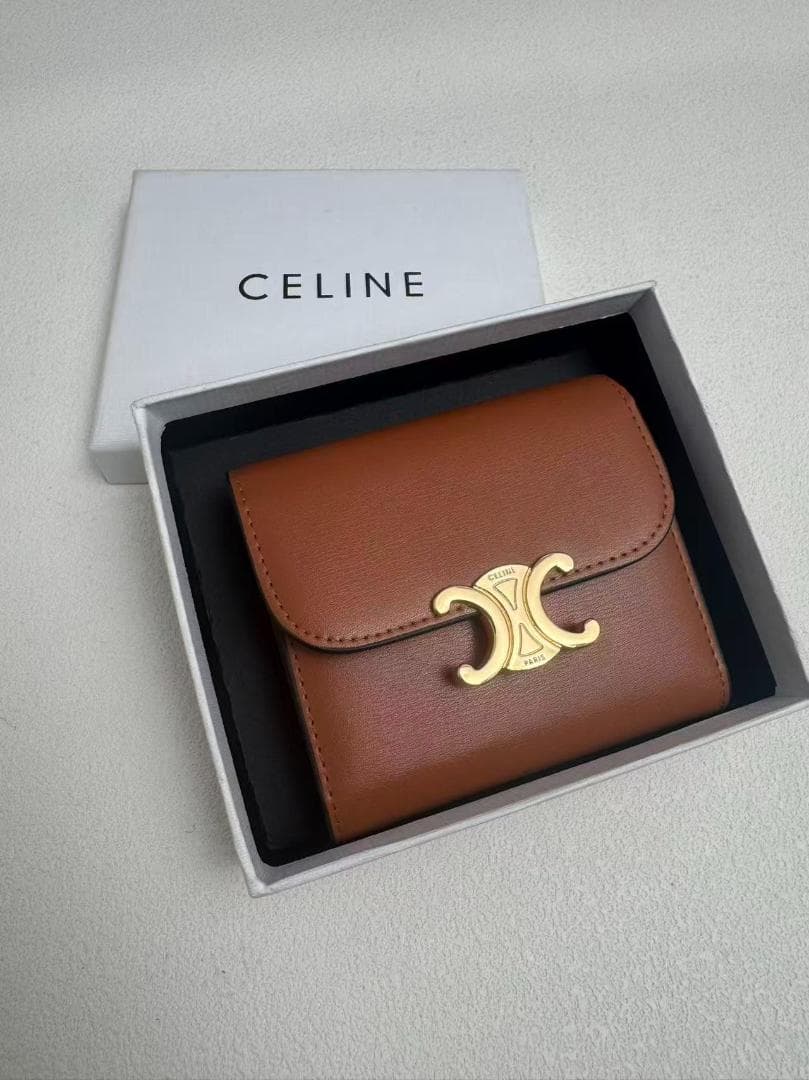 【中古美品】CELINEセリーヌトリオンフコンパクトウォレット 二つ折り財布