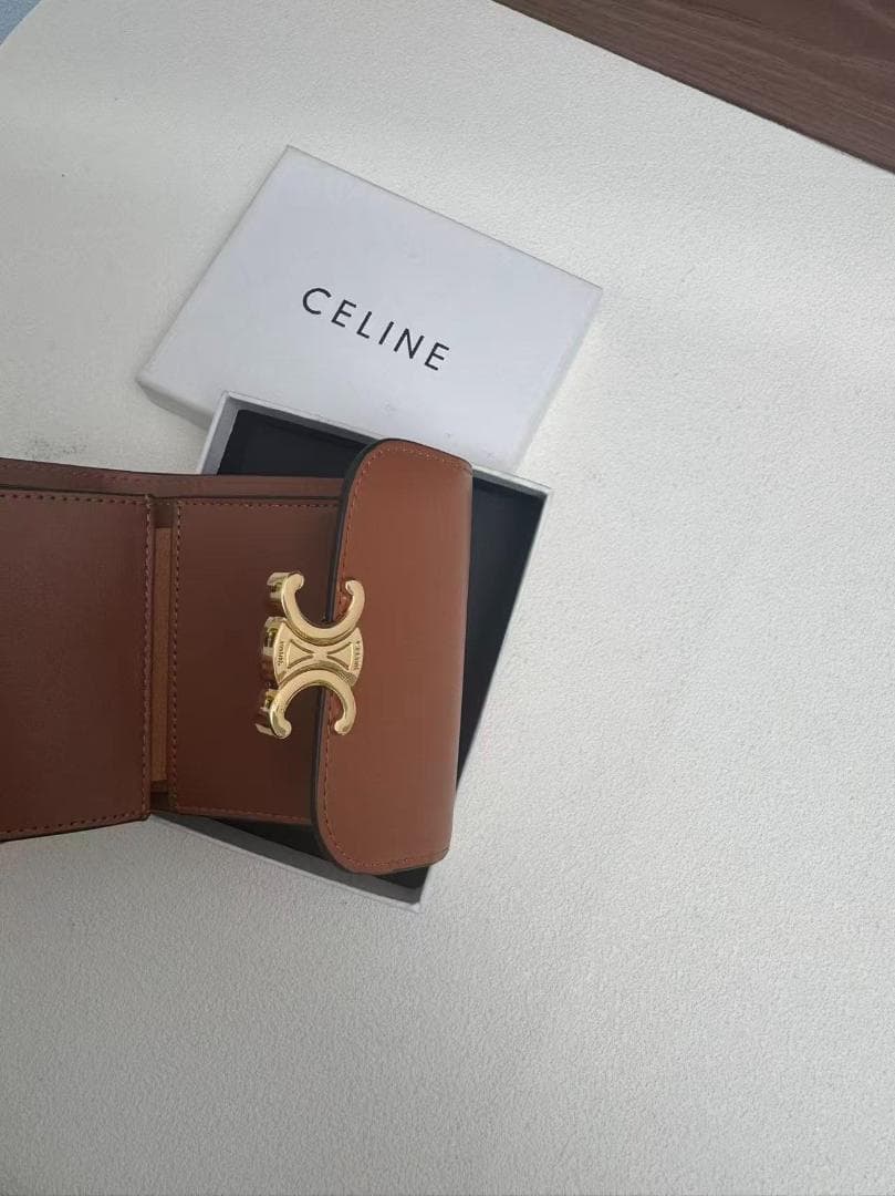 【中古美品】CELINEセリーヌトリオンフコンパクトウォレット 二つ折り財布