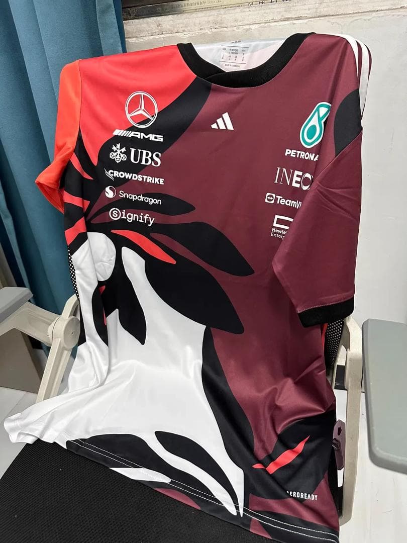 限定モデル Mercedes Formula 1 Team Shirt