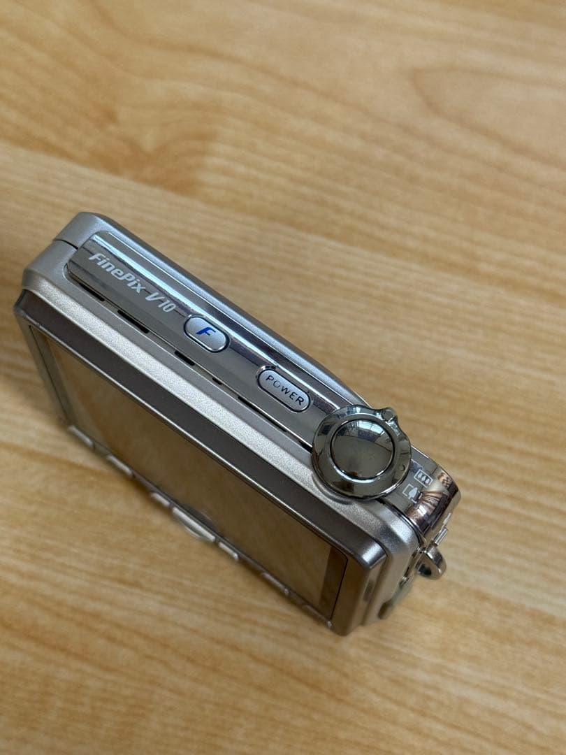 フジフイルム FinePix V10 ガンメタリック