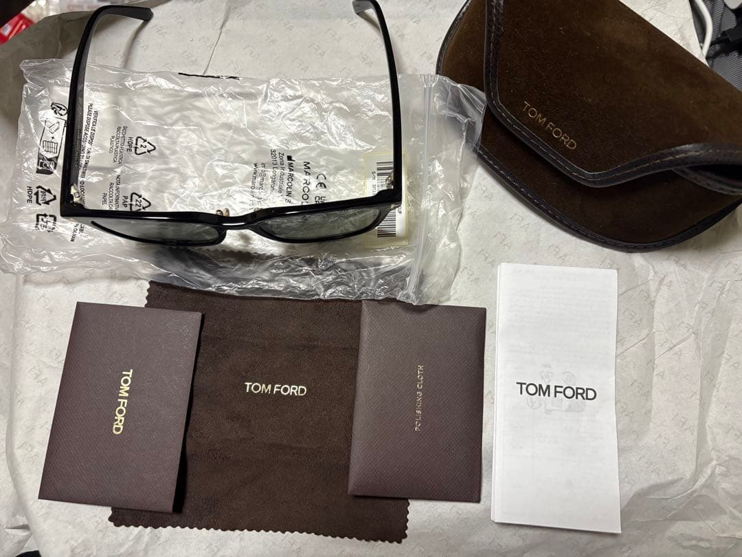 TOM FORD トムフォード サングラス ウェリントン型