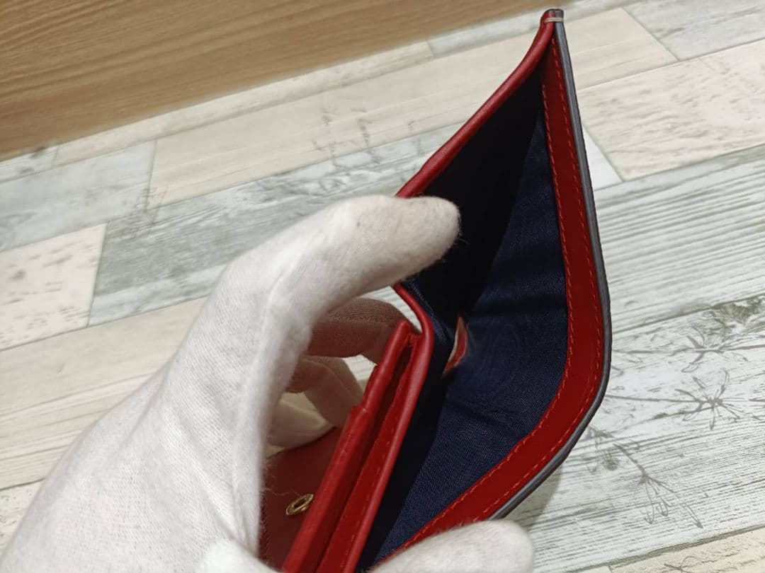 【のすけ】【美品】GUCCI　グッチ　折り財布　ブルームス　花柄