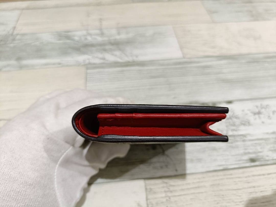 【のすけ】【美品】GUCCI　グッチ　折り財布　ブルームス　花柄