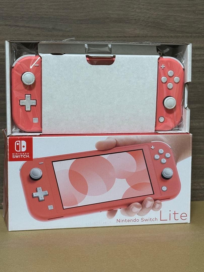 Nintendo Switch Lite コーラル本体