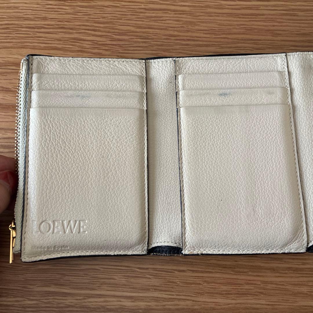 ロエベ　LOEWE ウォレット 三つ折り 財布