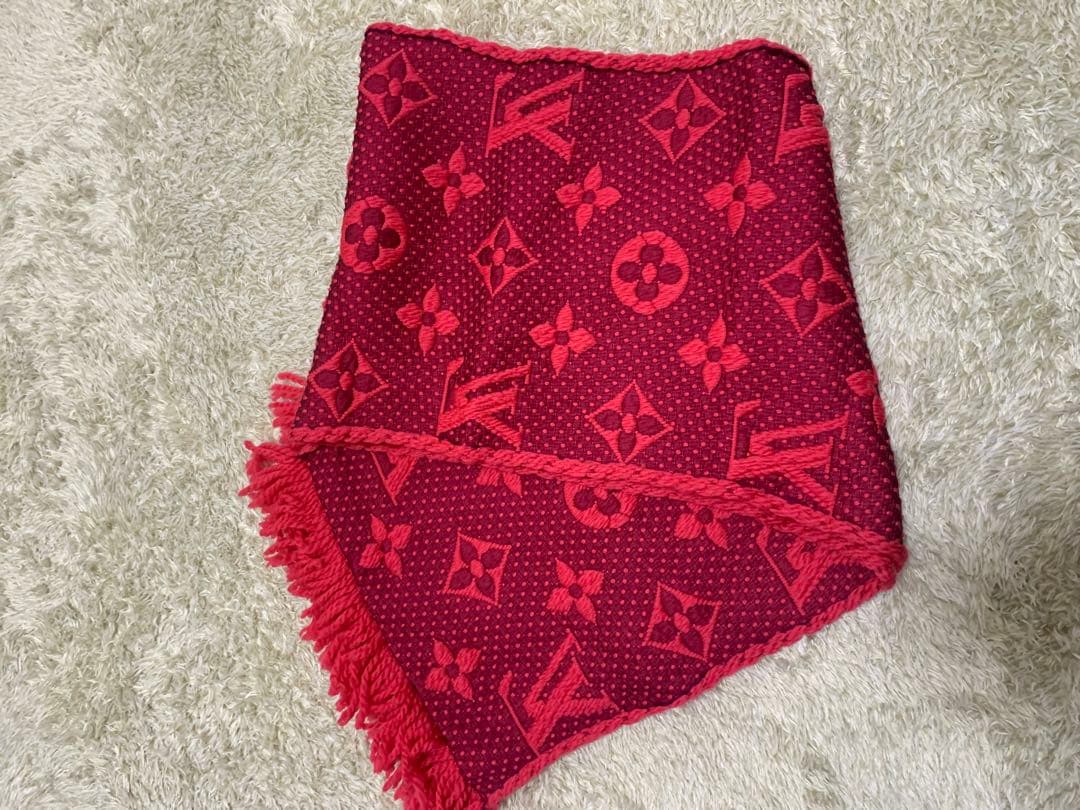 Louis Vuitton レッド マフラー