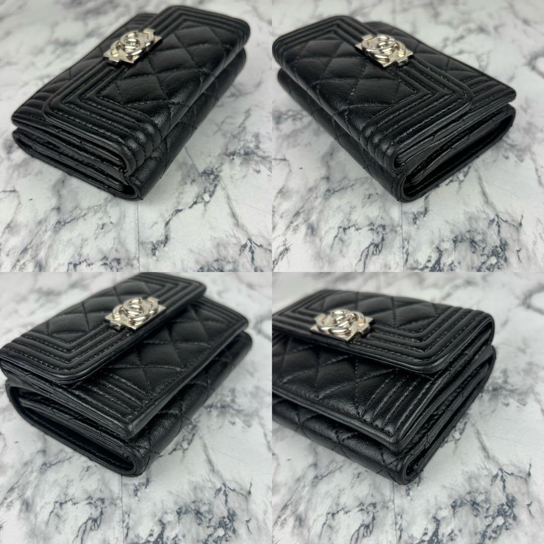 111 CHANEL ボーイシャネル　マトラッセ　三つ折り財布　あんしん鑑定済み