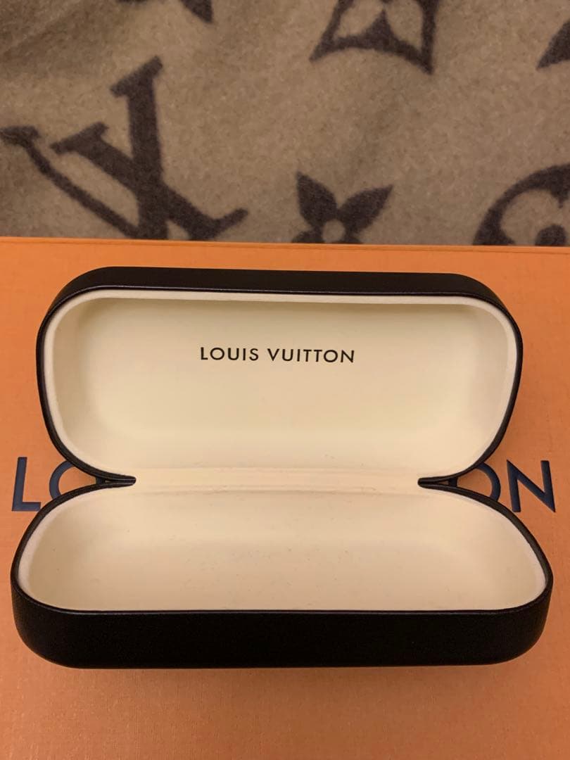 スイカ　Louis Vuitton ルイヴィトン　サングラス