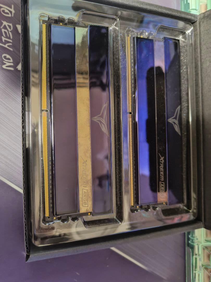 メモリー T-FORCE ARGB XTREEM DDR4 3600MHz 16GB