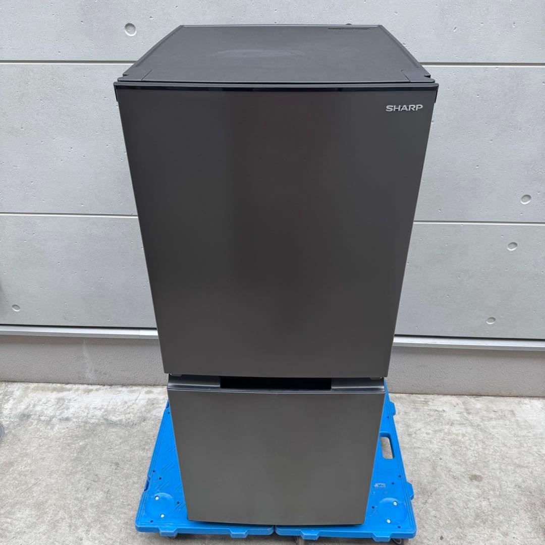 265⭐️2024年製美品★シャープ　冷蔵庫　右、左開き　自動霜取り　一人暮らし
