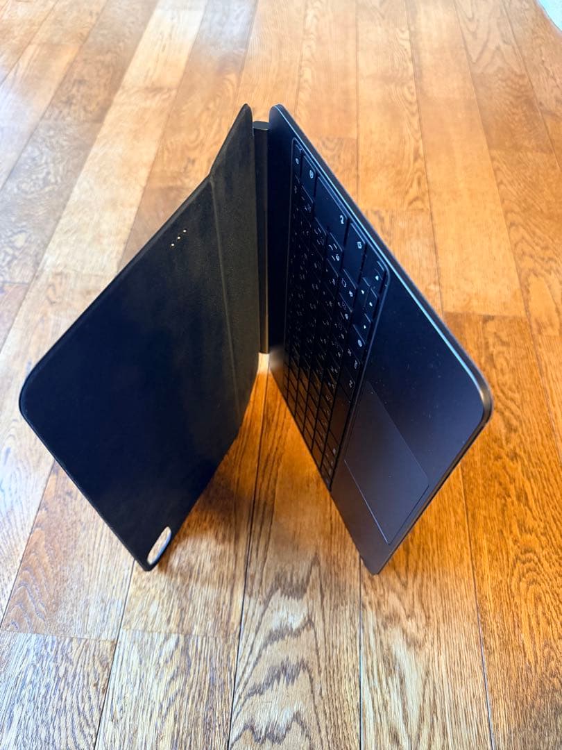 定価6万 13インチiPad Pro M5 M4 Magic Keyboard
