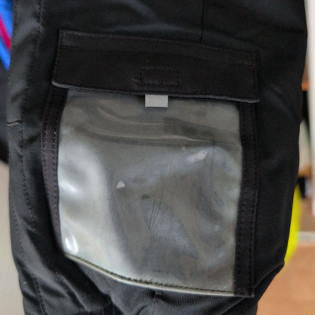 DESCENTE デサント スキーウェア 140cm 上下セット 男の子 黒×黄
