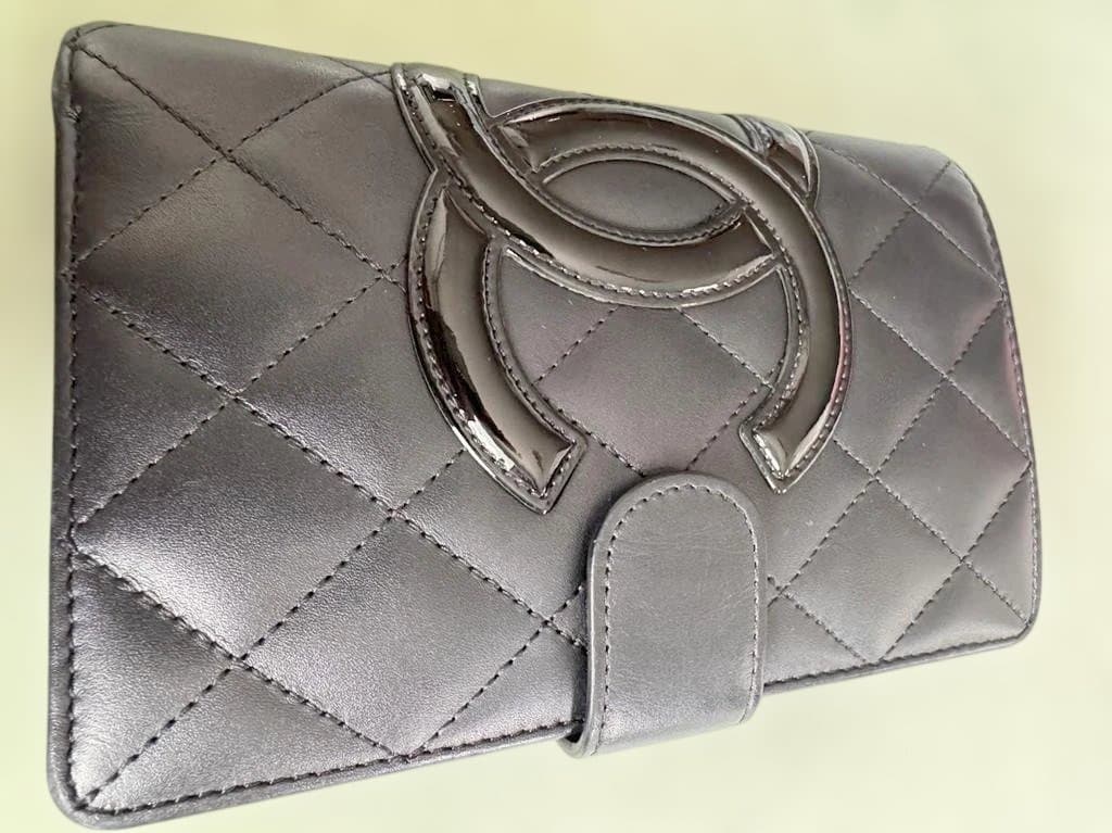 CHANEL　 カンボンライン　二つ折り財布　ラウンドファスナー
