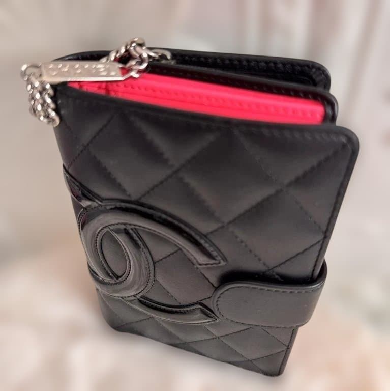 CHANEL　 カンボンライン　二つ折り財布　ラウンドファスナー