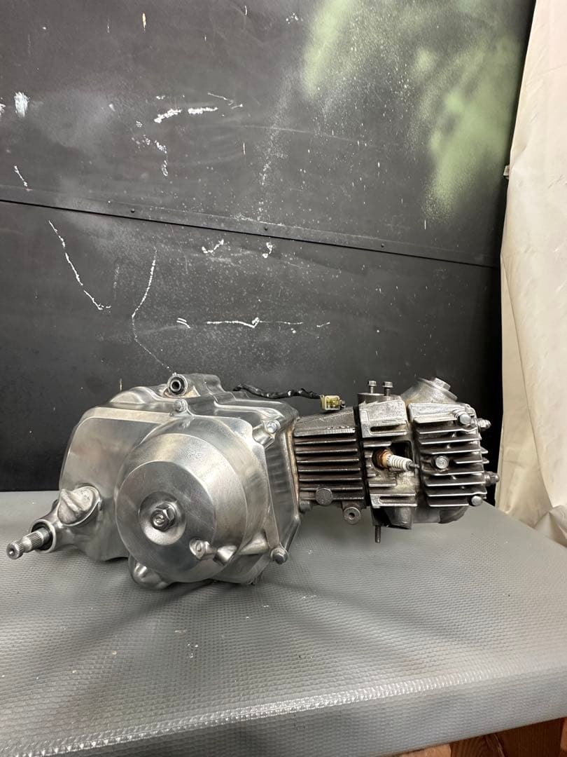 エンジン　カブ　モンキー　DAXシャリー実動車下ろし　美品低走行12V 72cc