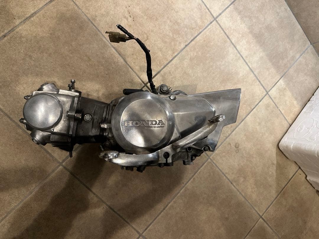 エンジン　カブ　モンキー　DAXシャリー実動車下ろし　美品低走行12V 72cc