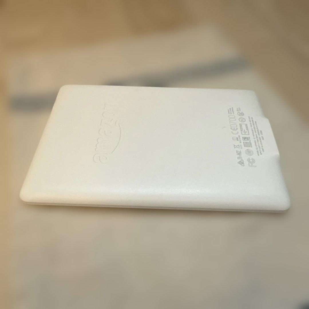 Amazon Kindle paper white 32GB 広告無本体