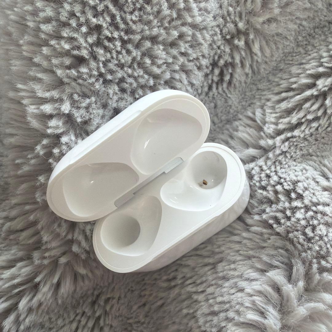 イヤホン Apple AirPods 4