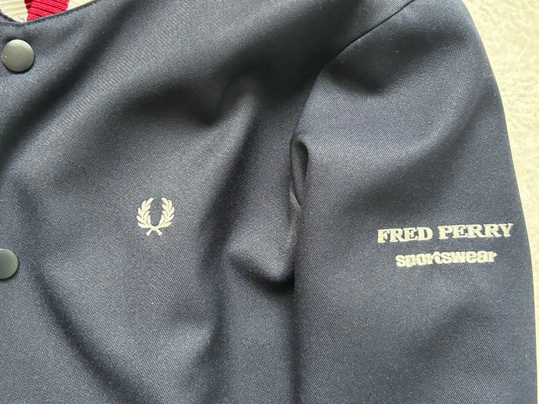 FRED PERRY レディース リブニット ボンバーコート ネイビー/レッド