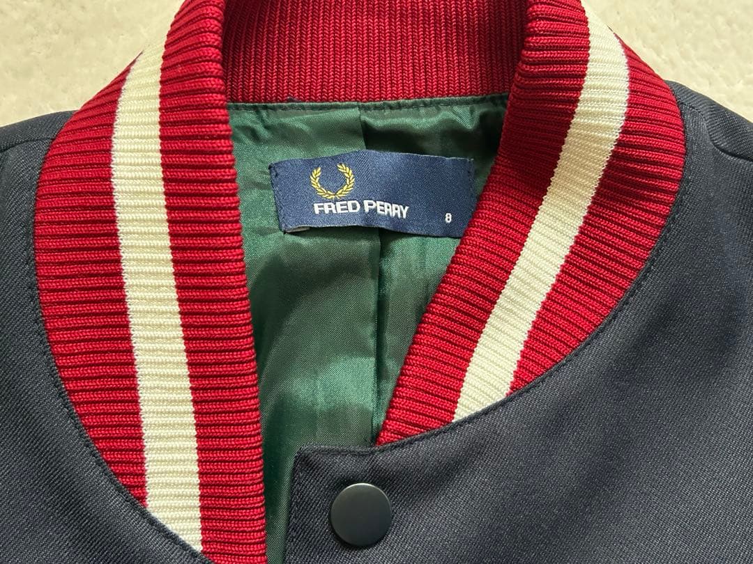 FRED PERRY レディース リブニット ボンバーコート ネイビー/レッド
