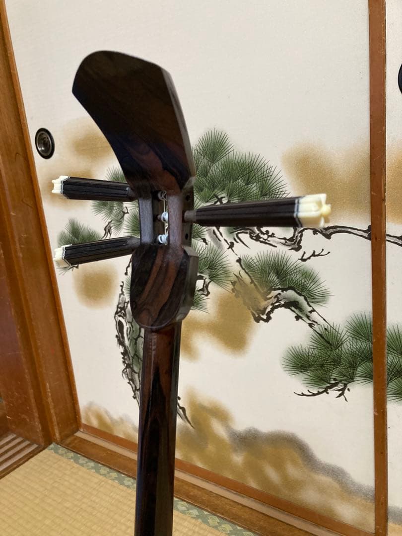 沖縄三線！黒木！黒檀！カマゴン！知念大工型！本蛇皮　本張り【一枚張り】