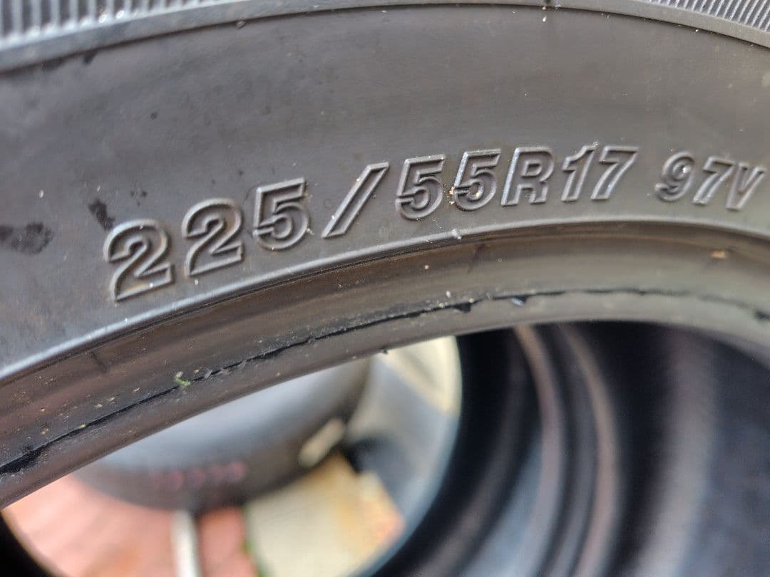 GOODYear LS EXE 225/55R17 2024年製 残り溝7mm